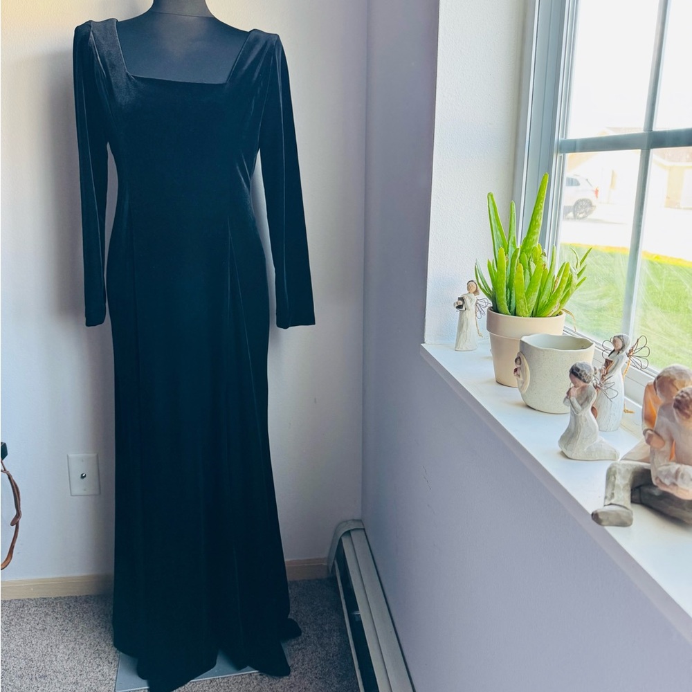 Elegant Black suede Long Sleeve Dress